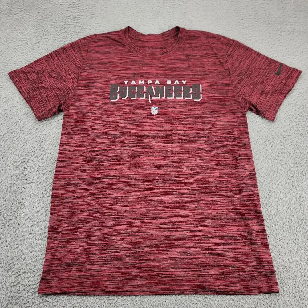 Nike Shirt Mens Large Red Tampa Bay‎ Buccaneers Spellout NFL Football Outdoors